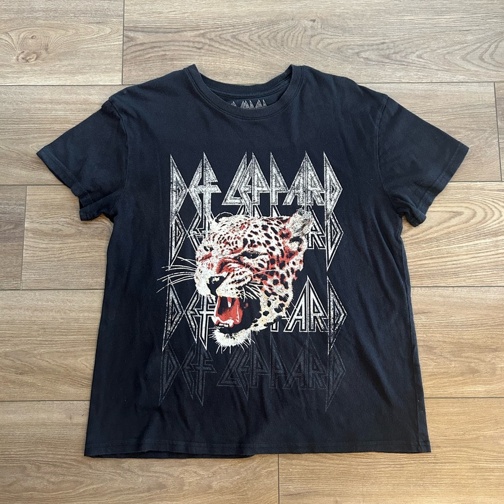 Def‎ Leppard Leopard Graphic Band Tee Black Size L
